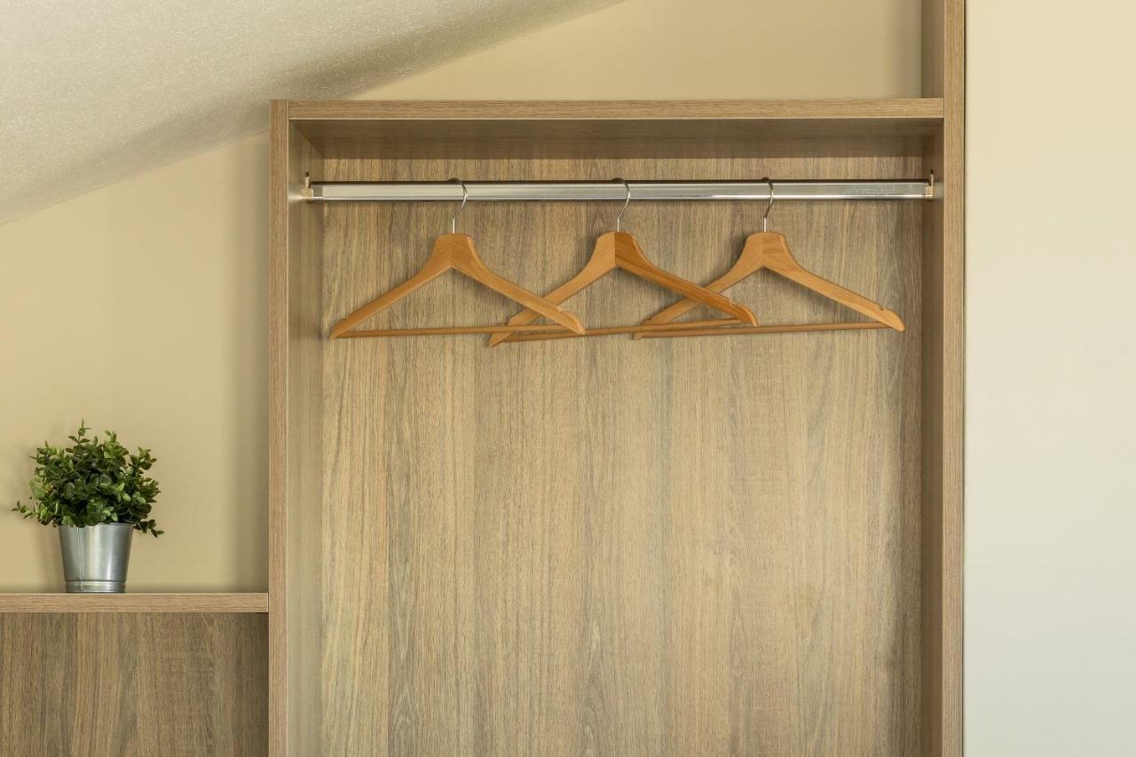 V Luxury Apartments Siviri Room photo